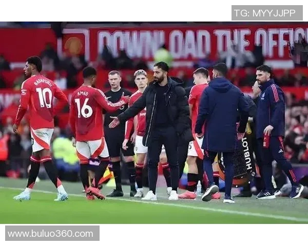 英超球队因日本球员合影引发争议公开致歉